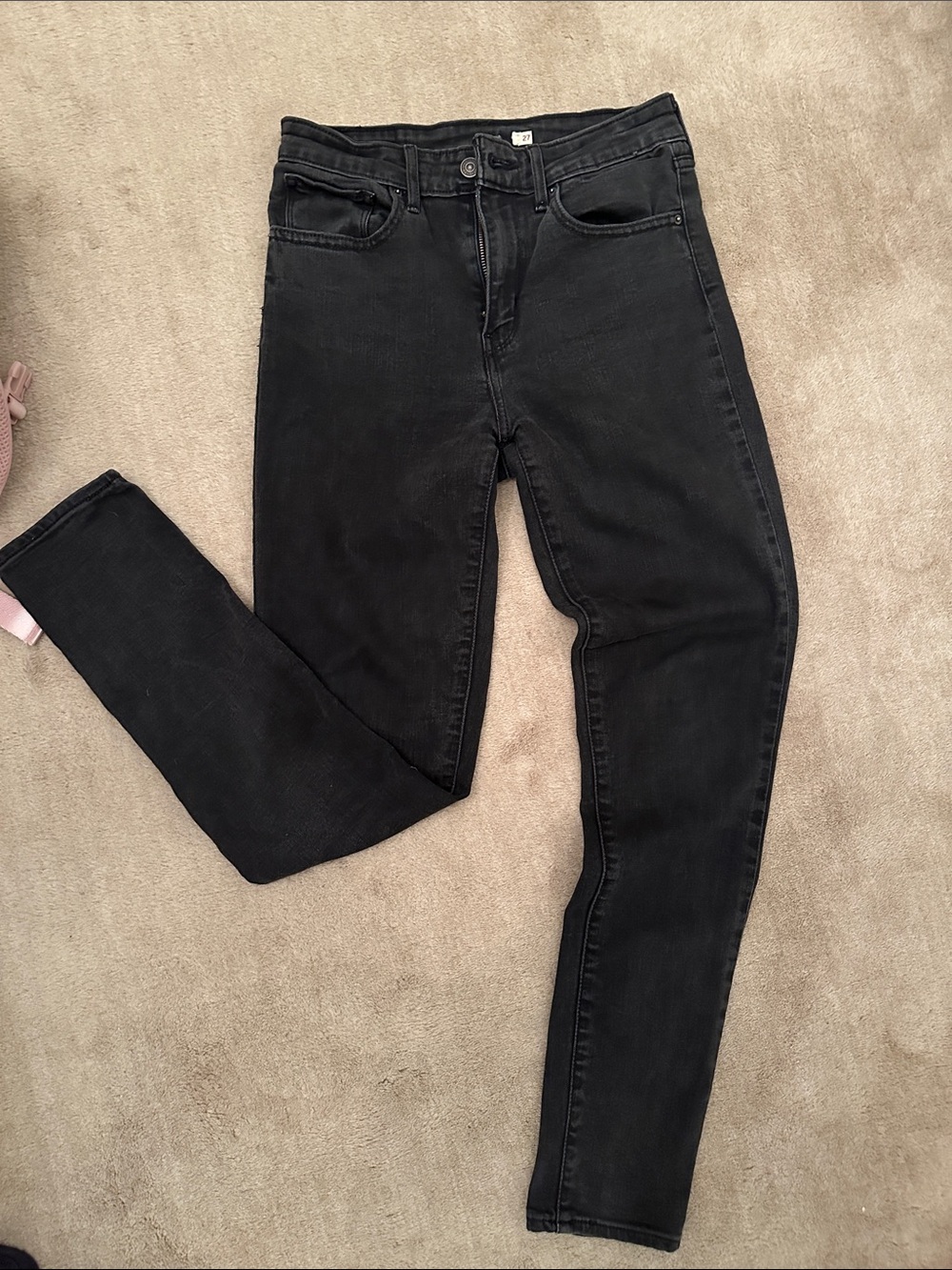 Levi’s Mid-Rise Black Skinny Jeans